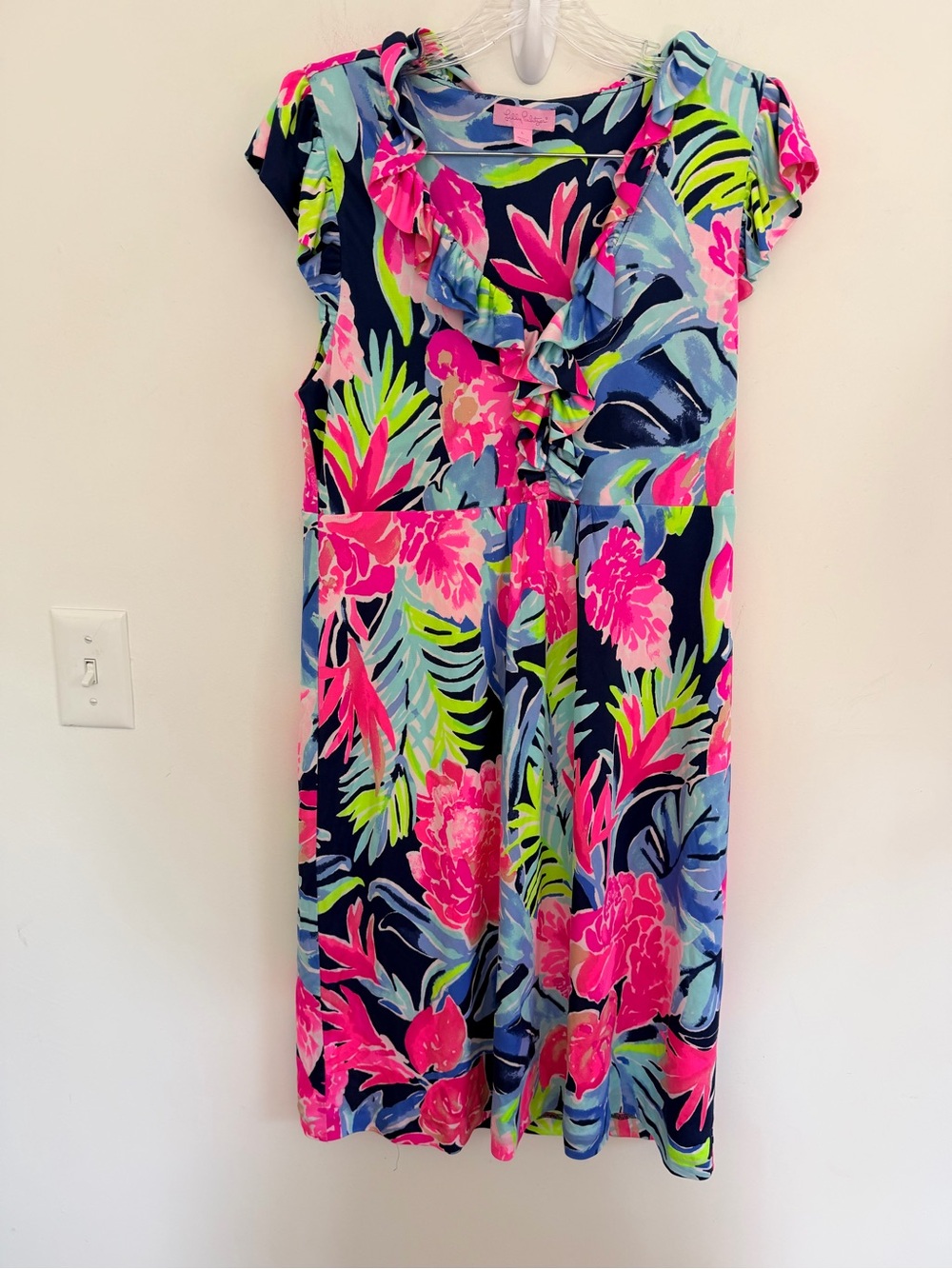 LILLY PULITZER CLARE SILK JERSEY Dress Vibrant Floral Ruffle Neck Pink & Navy L - Picture 2 of 8